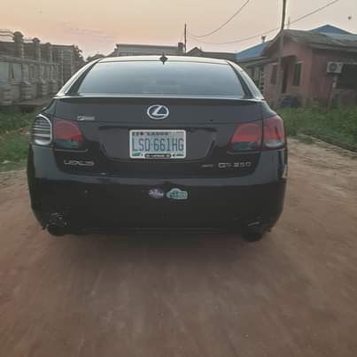 A picture of First body Lexis Gs300 2008 with a sound engine gear