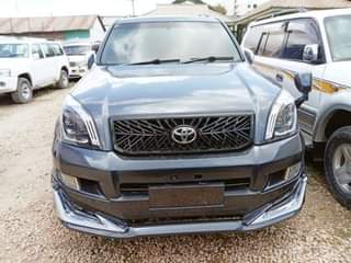 A picture of 2005 Toyota PRADO