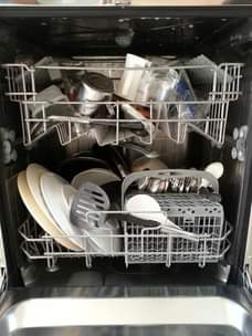 A picture of DISH WASHER MASHINE YA KUOSHA VYOMBO ina osha ina suuza