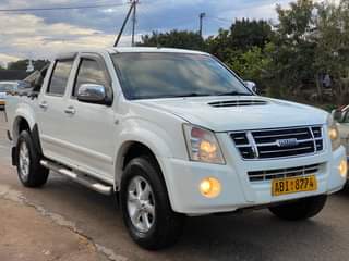 isuzu kb300