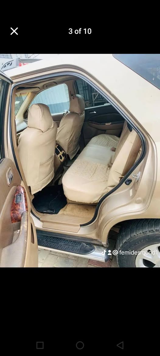 A picture of Acura MDX