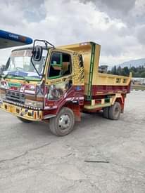 A picture of Gari iko saf kila idara