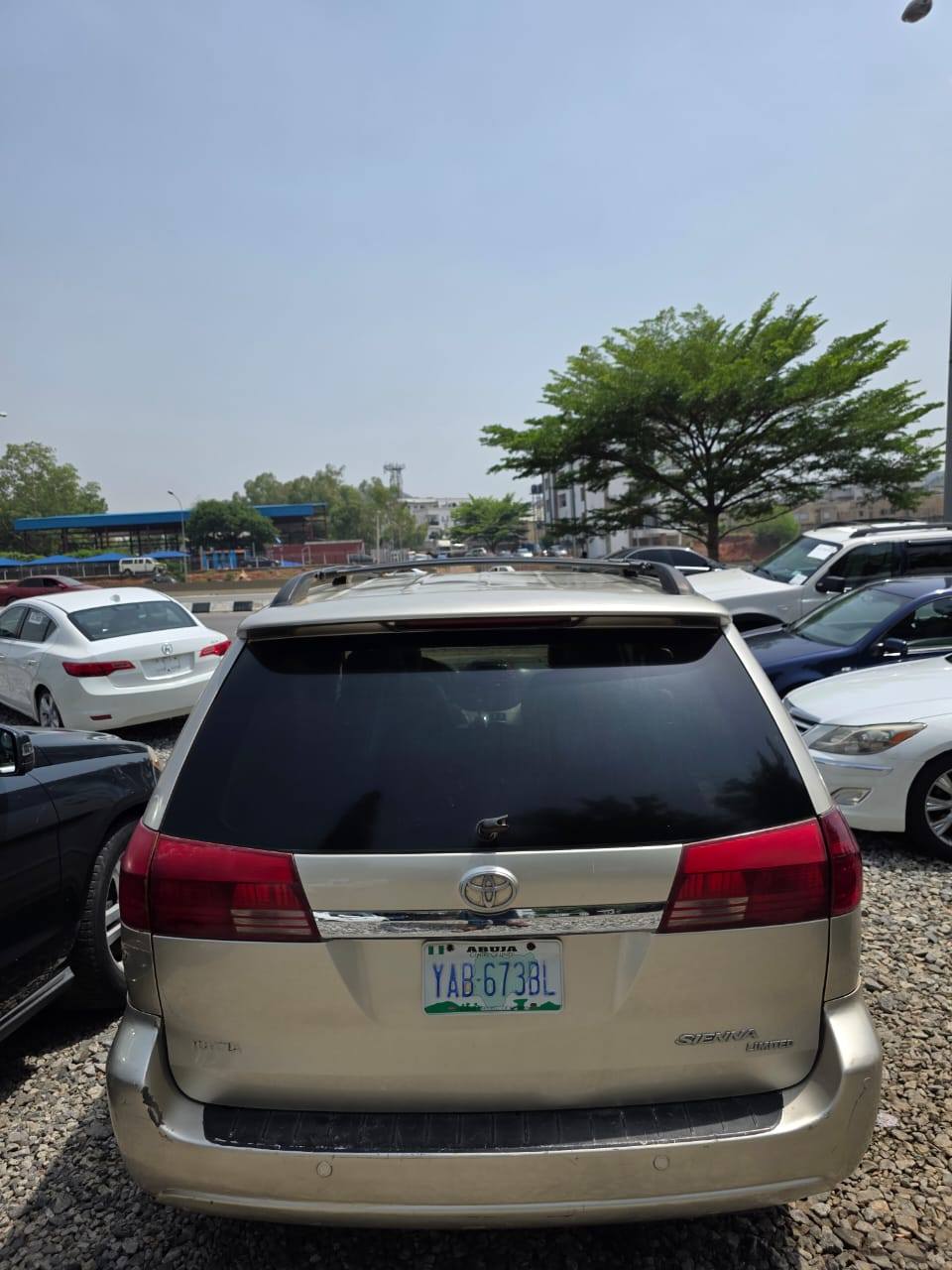 A picture of Toyota Sienna 2005 Clean Register