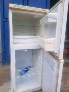 A picture of FRIJI KUBWA MILANGO MIWILI BEI 245K 0689355953