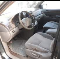 A picture of Toyota Sienna 2006 Model
