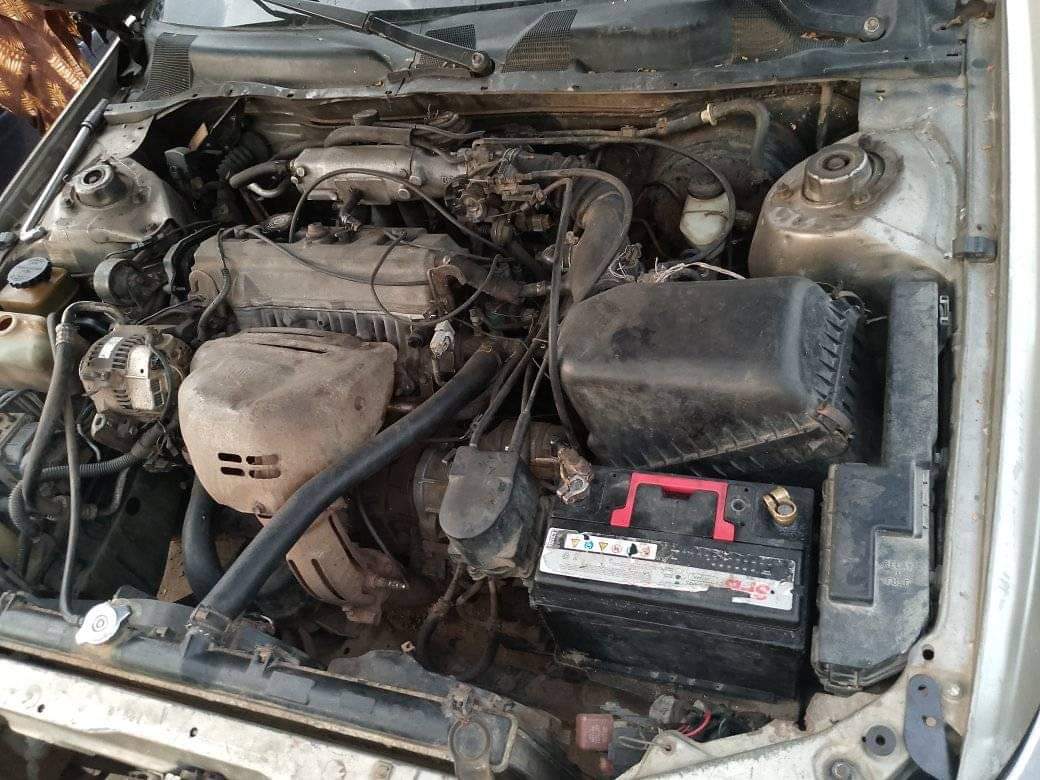 A picture of 2000 Toyota camry