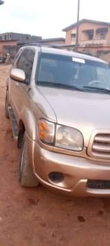 A picture of Toyota Sequoia 2006