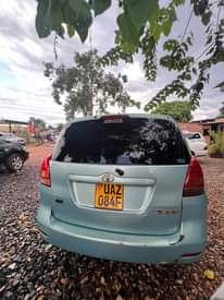 A picture of 2003 toyota spacio