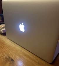 A picture of Apple MacBook Pro retina 2015 core i5 Ram 8GB SSD