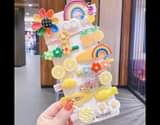 A picture of Hair clips