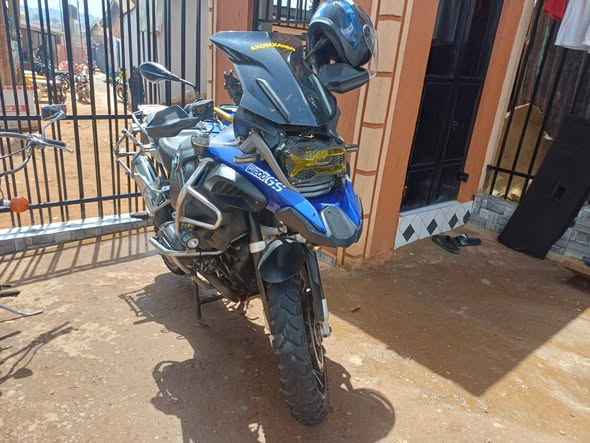 motorbikes