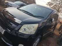 A picture of Noah toyota 2009