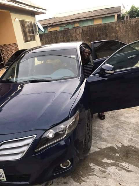 A picture of Camry 08