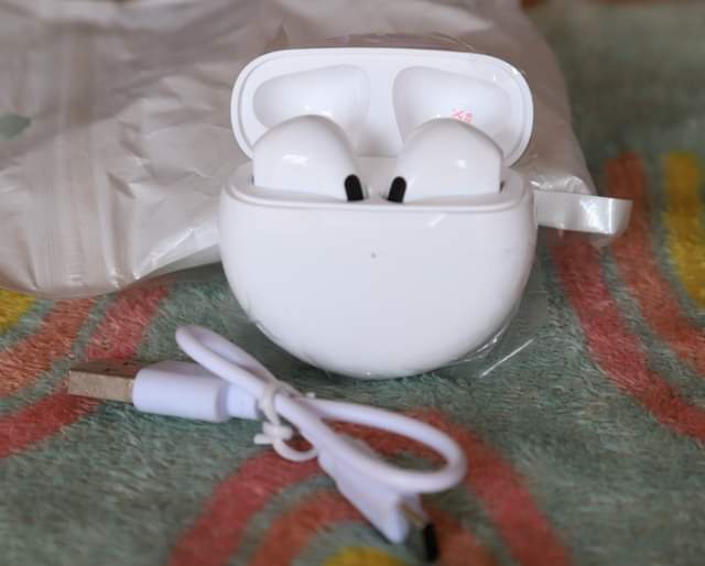 earbuds