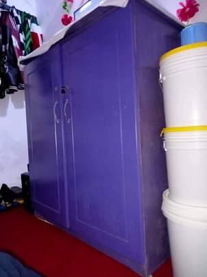A picture of kabati ndogo la nguo