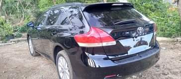 A picture of Tokumbo standard 2010 Venza Android screen touch DVD Reverse camera