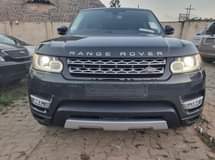 A picture of 2015 RANGE ROVER SPORTS