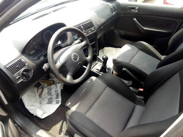 A picture of 2004 Volkswagen golf