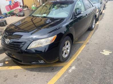 A picture of Toyota carmry perfect condition year 2008 sound engine and gear