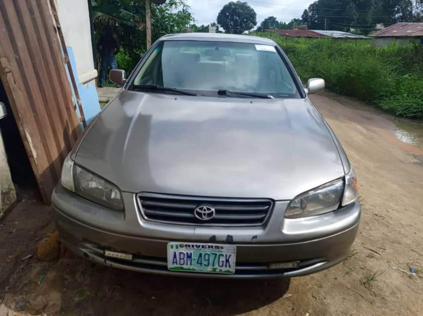 A picture of Toyota Camry drop light Owner last price 1 650m Buy