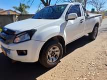 classifieds/cars isuzu