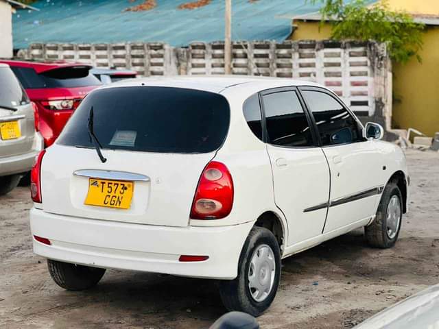 A picture of TOYOTA DUET NAMBA C PIGA 255 714 550 592