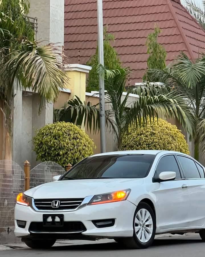A picture of Slightly used Honda Accord 2013