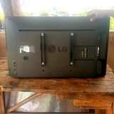 A picture of Flat tv LG inch32
