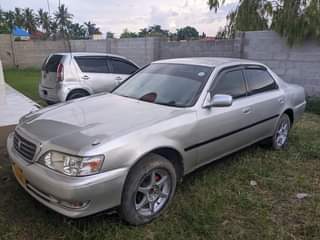 A picture of TOYOTA CRESTAR GX 100