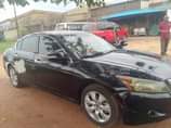 A picture of BREAKING AN UNCOMMON DISTRESS. 2008 HONDA ACCORD FOR A LUCKY