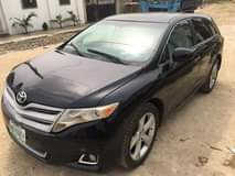 A picture of Toyota Venza 2010