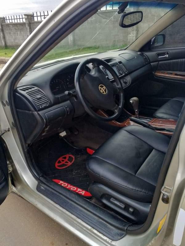 A picture of Clean Registered 2005 Toyota Camry SE 2 9m net price
