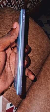 A picture of Samsung a32 gb 64 ram 4 chaji inakaa sana camera