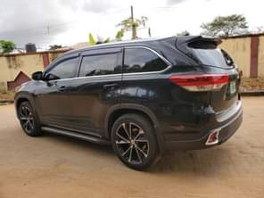A picture of 4 months USED TOYOTA HIGHLANDER 2016 Model LIMITED EDITION Full