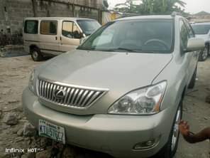 A picture of Lexus RX 330 going for 8 2 slightly on negotiation