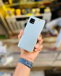 A picture of SHARP AQUOS SENSE 5G