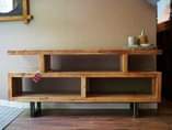 A picture of pallet desgn karbu kwa bidhaa za pallet karbu tukuhudumie 0786458781