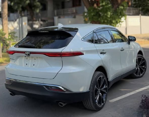 A picture of TOYOTA HARRIER Z PACKAGE