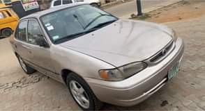 A picture of 2000 Toyota Corolla