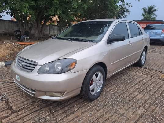 A picture of Toyota Camry nd other s for sell at Ibadan dm