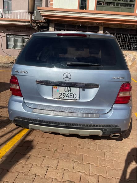 A picture of Mercedes Benz ML 350