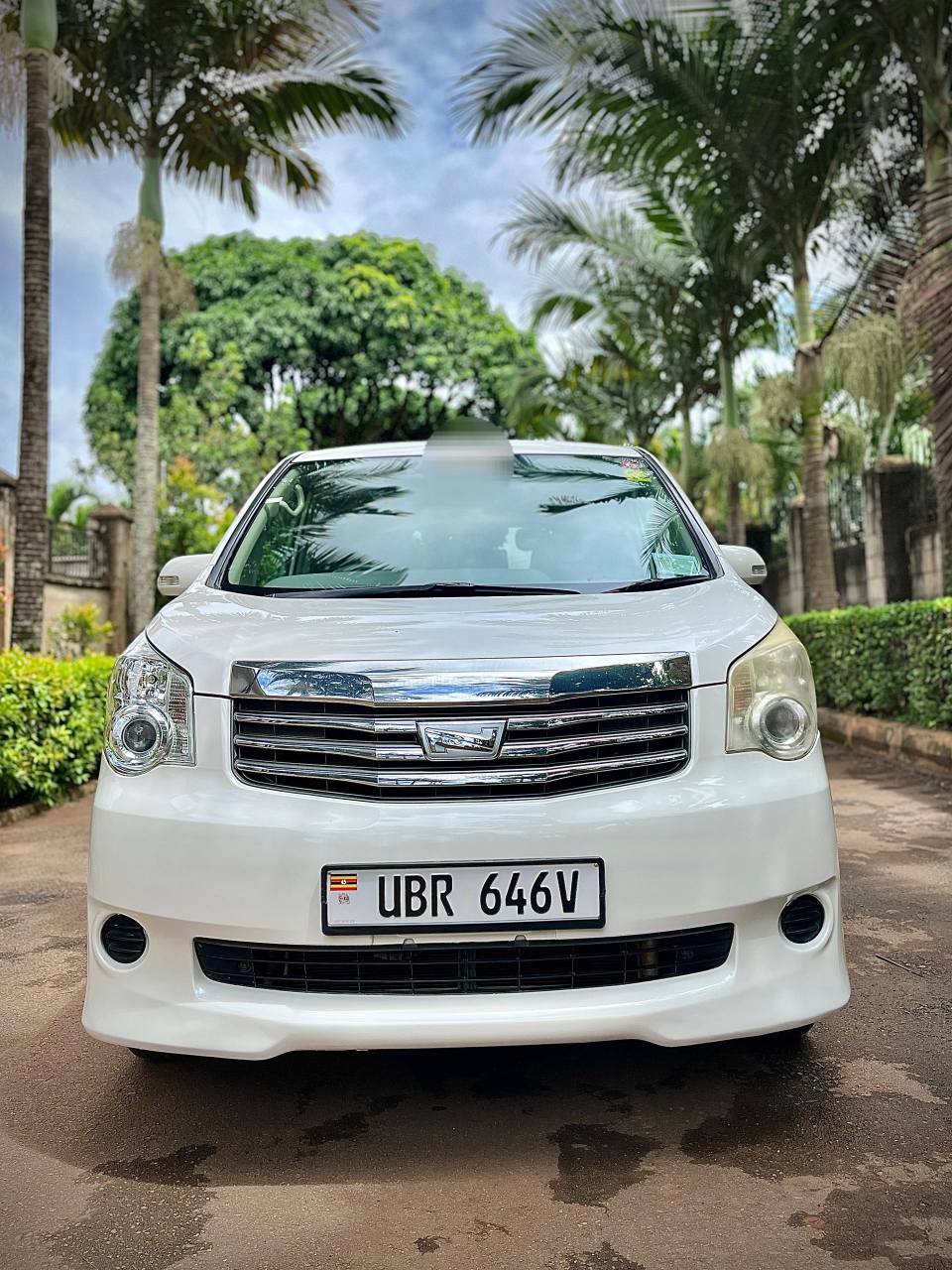 A picture of TOYOTA NOAH UBR. VALVEMATIC ENGINE MODEL 2010 IN EXCELLENT CONDITION