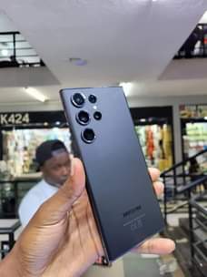 A picture of S23 ultra available at 3 500000ugx call or watsp me