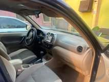 A picture of Toyota Rav4 2004