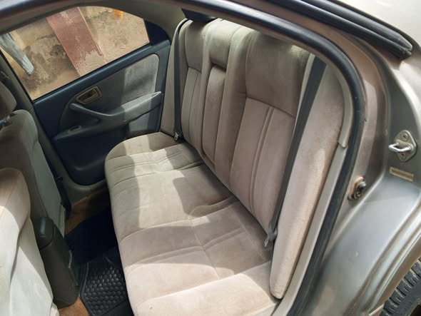 A picture of 2000 Toyota camry