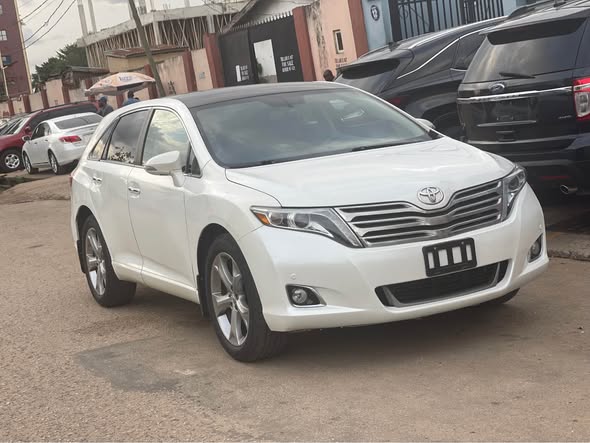 A picture of Foreign used 2016 Toyota Venza
