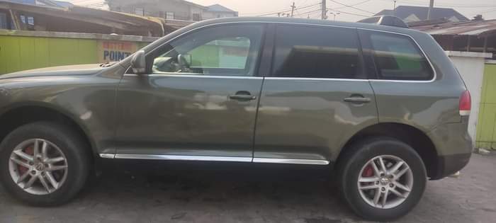 A picture of 2005 2006 Volkswagen Touareg