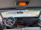 A picture of Lincoln 1987 model toks