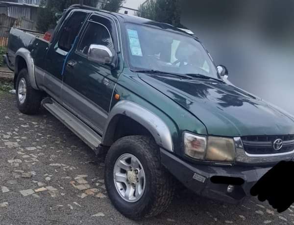 used toyota hilux