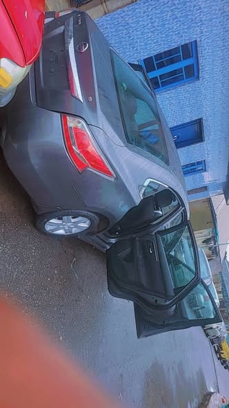 A picture of Nisan altima 015